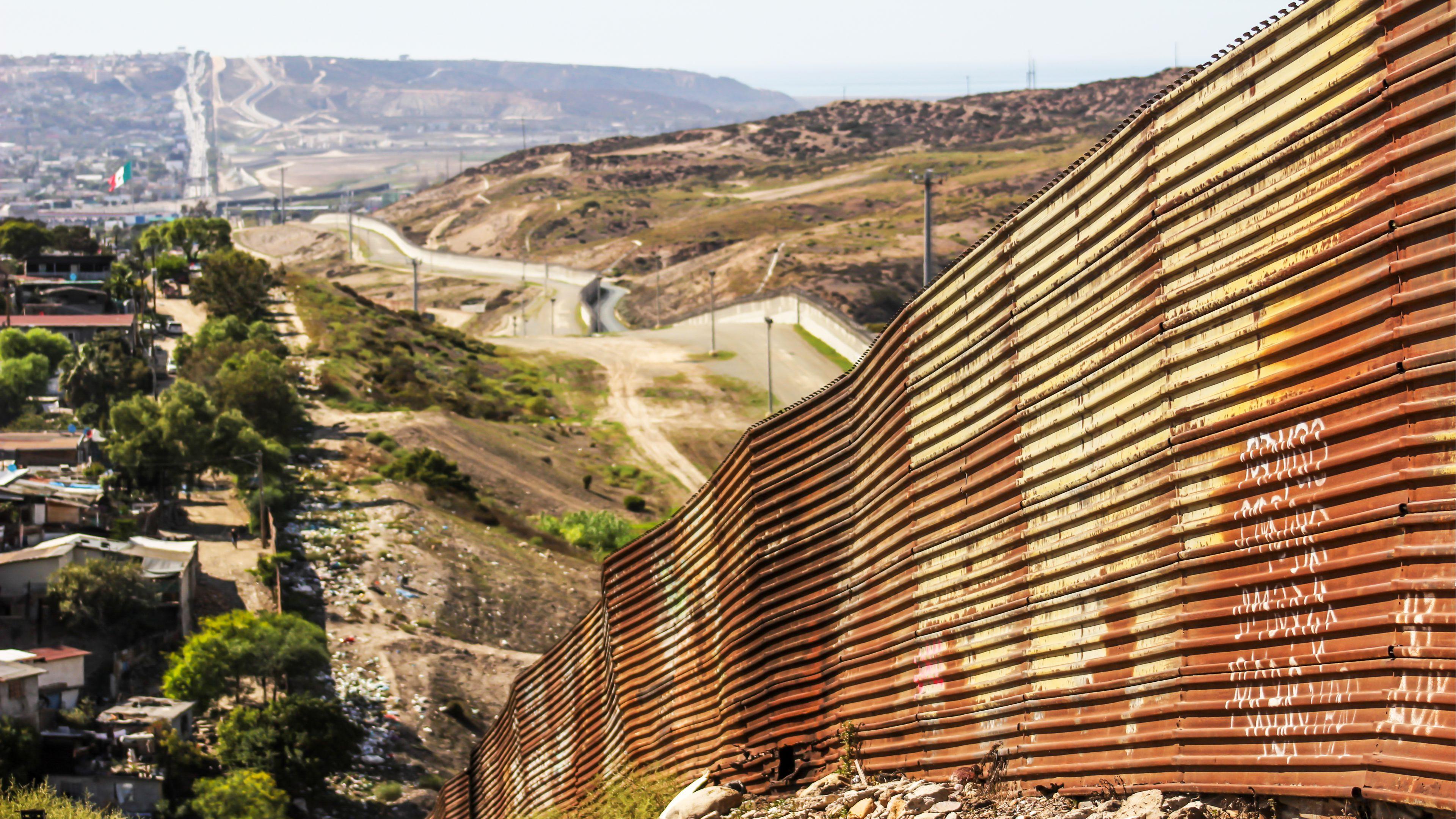 Ser Fronterizo: Crónicas de las Asimetrías Globales