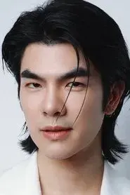 Phakphum Romsaithong