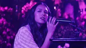 Jeremy Renner, Olivia Rodrigo