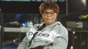 Three Omens/Sexeee Granneee