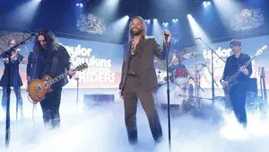 Rachel Brosnahan, Greta Gerwig, Taylor Hawkins & The Coattail Riders