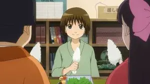 All Mothers Pack Too Much Food Into a Lunch Box and Ruin the Shape